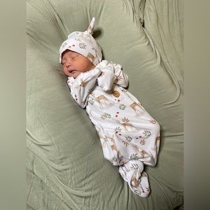 Bamboo Baby Know gown & hat